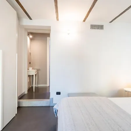 Maison Toma In Centre By Rent アパート コモ