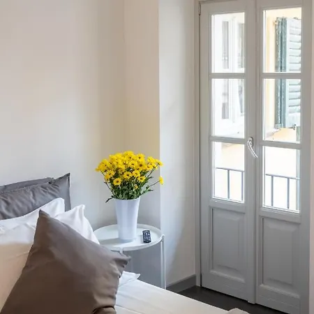 Daire Maison Toma In Centre By Rent Como